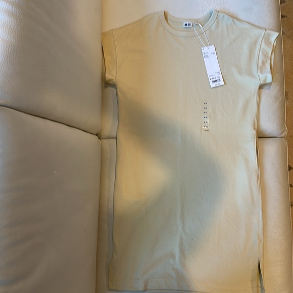 Light Beige Uniqlo Girls T-Shirt dress. - Picture 3 of 5